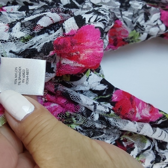 CJ Banks Vibrant Floral Pink Black Sheer Top Whimsigoth Artsy Sz.2X - Picture 9 of 9